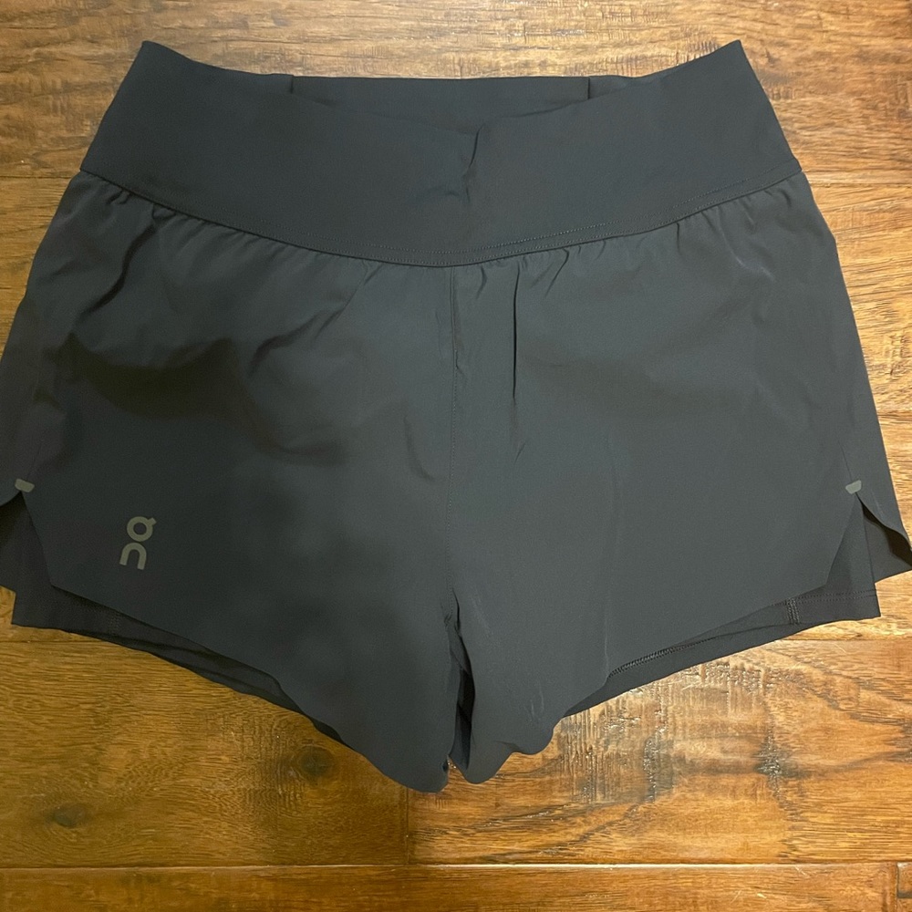 On Cloud black running shorts